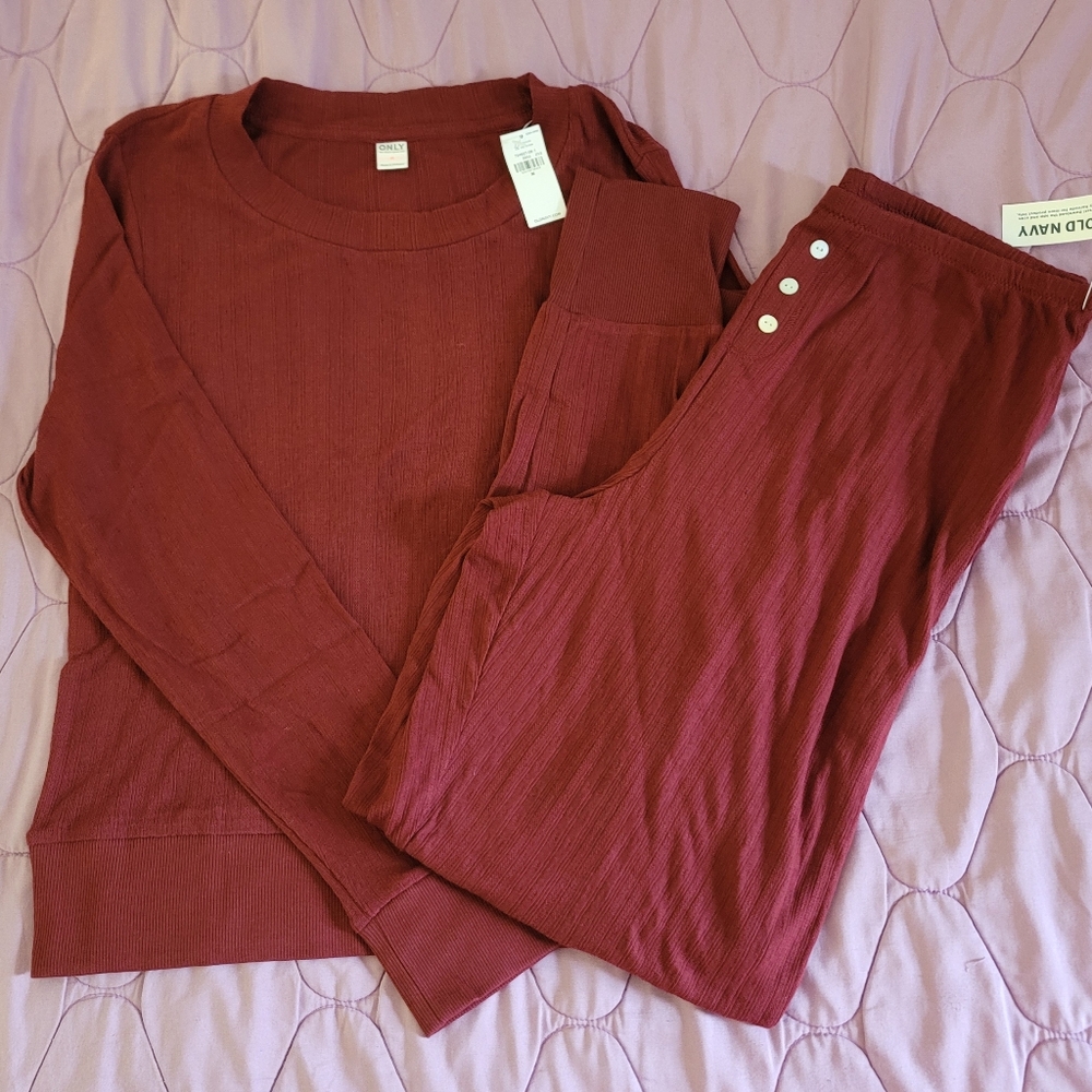 Old Navy Pointelle-Knit Cropped Top and High Waisted Pant PJ Set Size Med